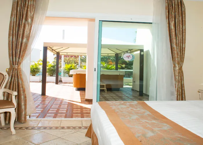 Flamingo Suites Boutique Hotel