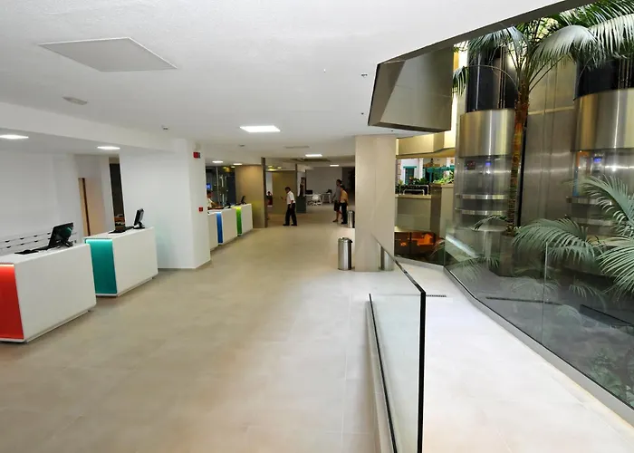 Paradise Park Fun Lifestyle Hotel